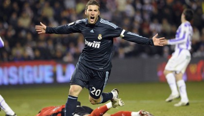 世界杯2026-文班亚马点燃赛场，当火箭升空撞上掘金高原，新一代巨星宣告降临