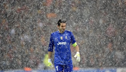 开云体育APP下载-维尼修斯爆发撕裂蓝白防线，巴西火力全开压制阿根廷