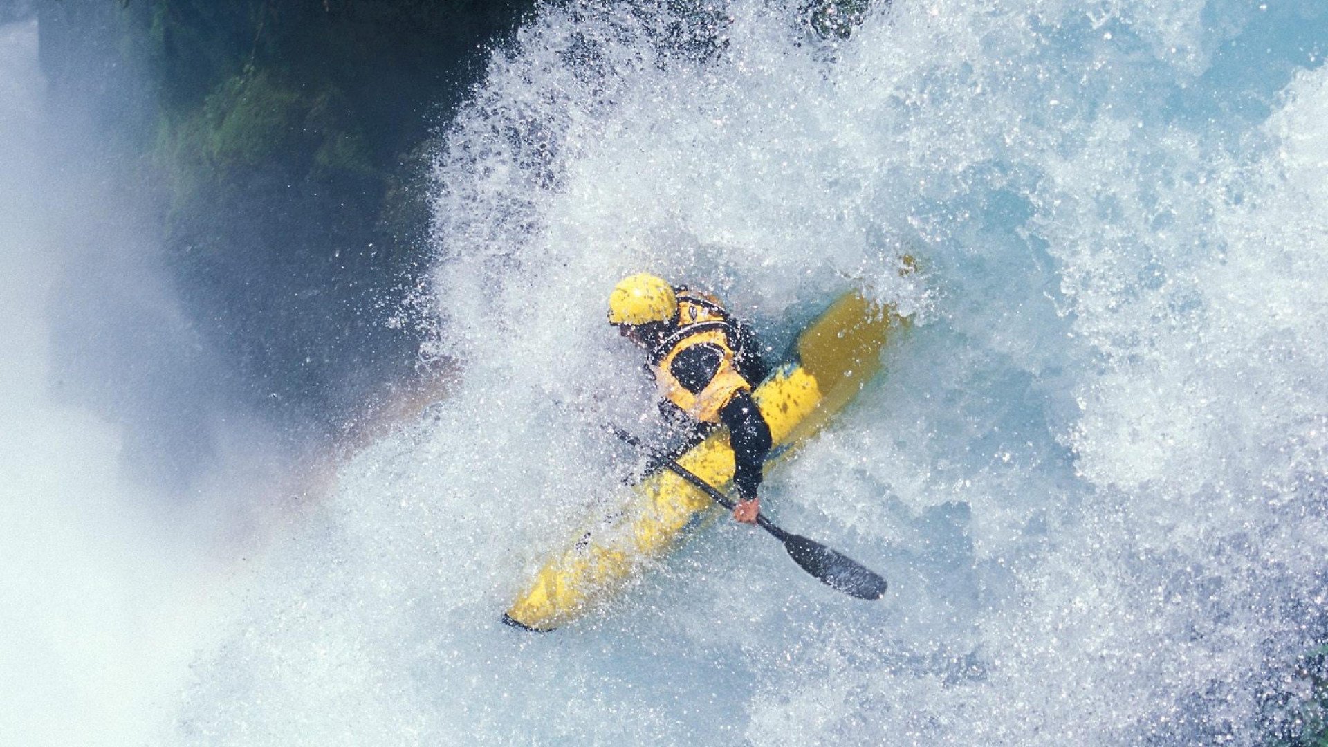戈麦斯时刻，当勒沃库森铁流遇上塞内加尔雄狮，一粒进球如何撬动命运天平
